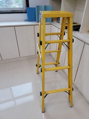 Multicolor Anti Rust 8ft Fiberglass Ladder FRP Twin Step Ladder For Construction