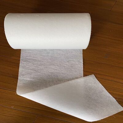 Włókno szklane wycięte sznurki matka grzebania ze warstwą poliestrowej zasłony dla pultruzji FRP, waga jednostkowa 240g na metr kwadratowy, aby powierzchnia była bardzo gładka, szeroko stosowana w panele ramy słonecznej