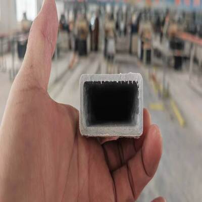 Żaroodporne profile prostokątne FRP wykonane z welonu poliestrowego i żywic nienasyconych zapewniające izolację elektryczną i trwałość