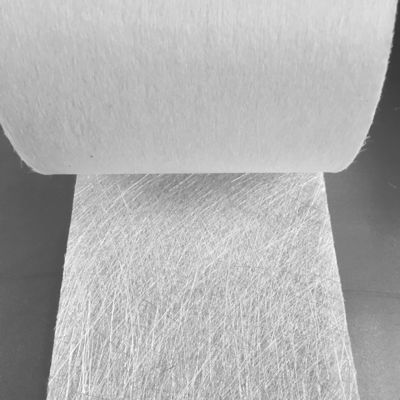 Mata combo połączona z warstwą ciętych pasm 270g/m2 z dodatkiem warstwy mat powierzchniowych 30g/m2 dla uzyskania gładkiego wykończenia